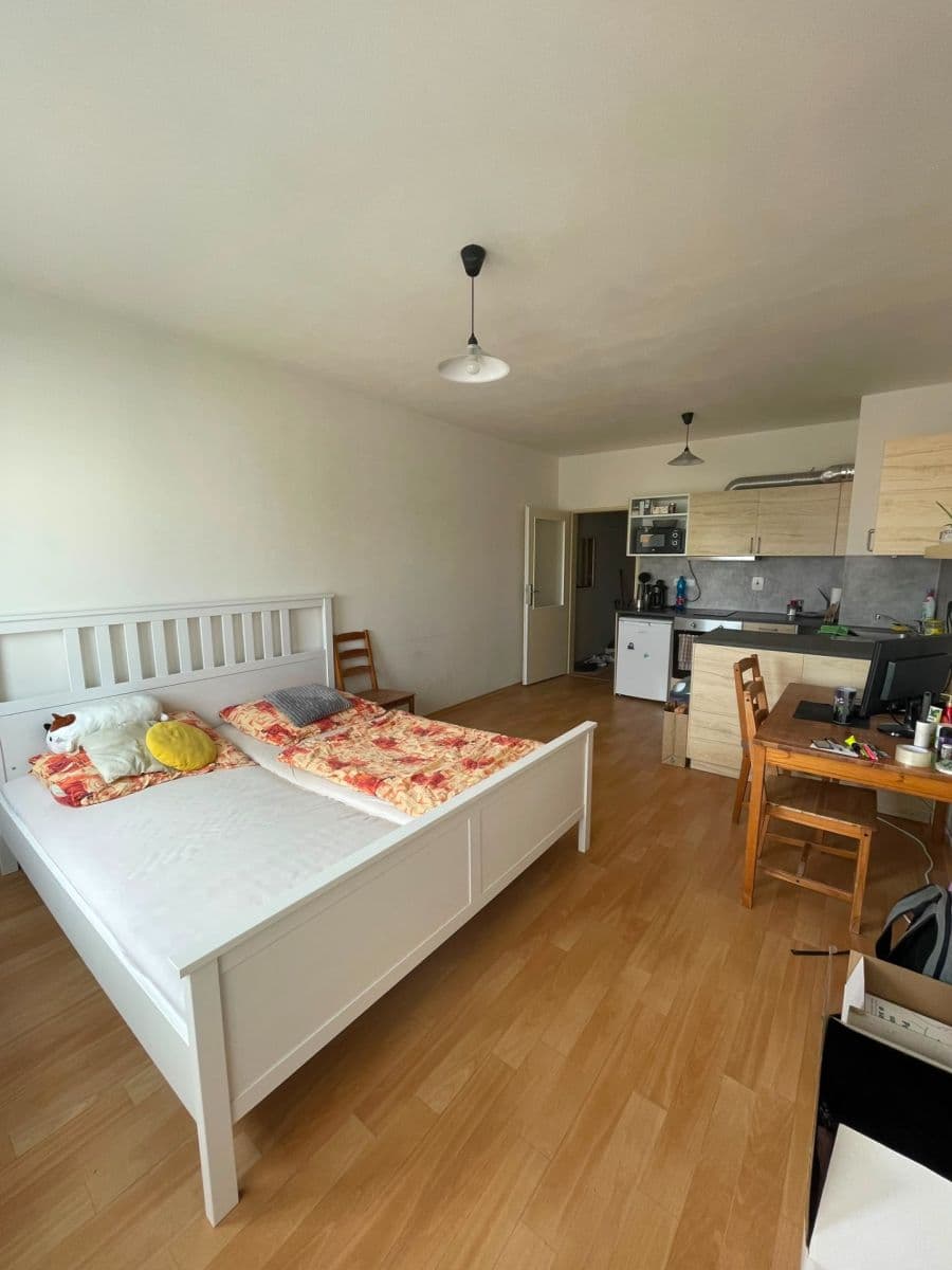 Studio flat to rent, 30 m², Zderadova, Brno, Jihomoravský Region Studio flat to rent, 30 m², Zderadova, Brno, Jihomoravský Region