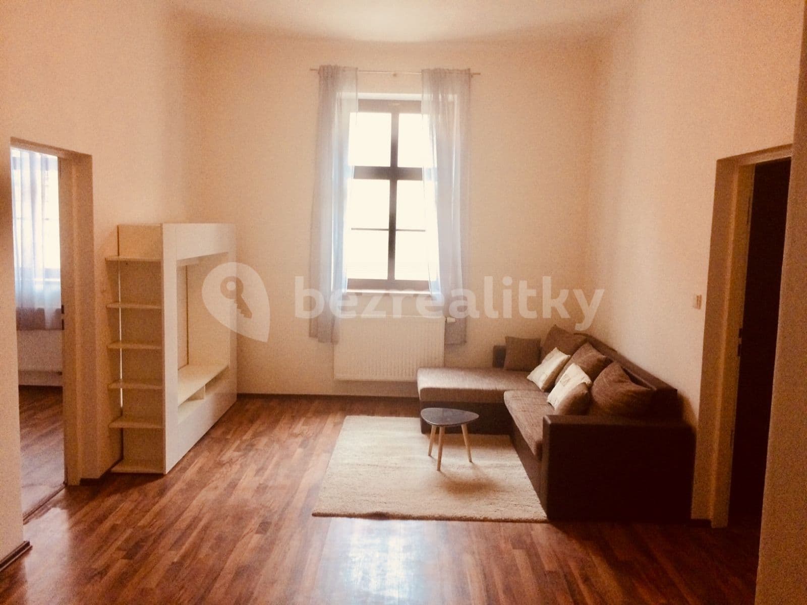 3 bedroom with open-plan kitchen flat to rent, 97 m², Malířská, Prague, Prague