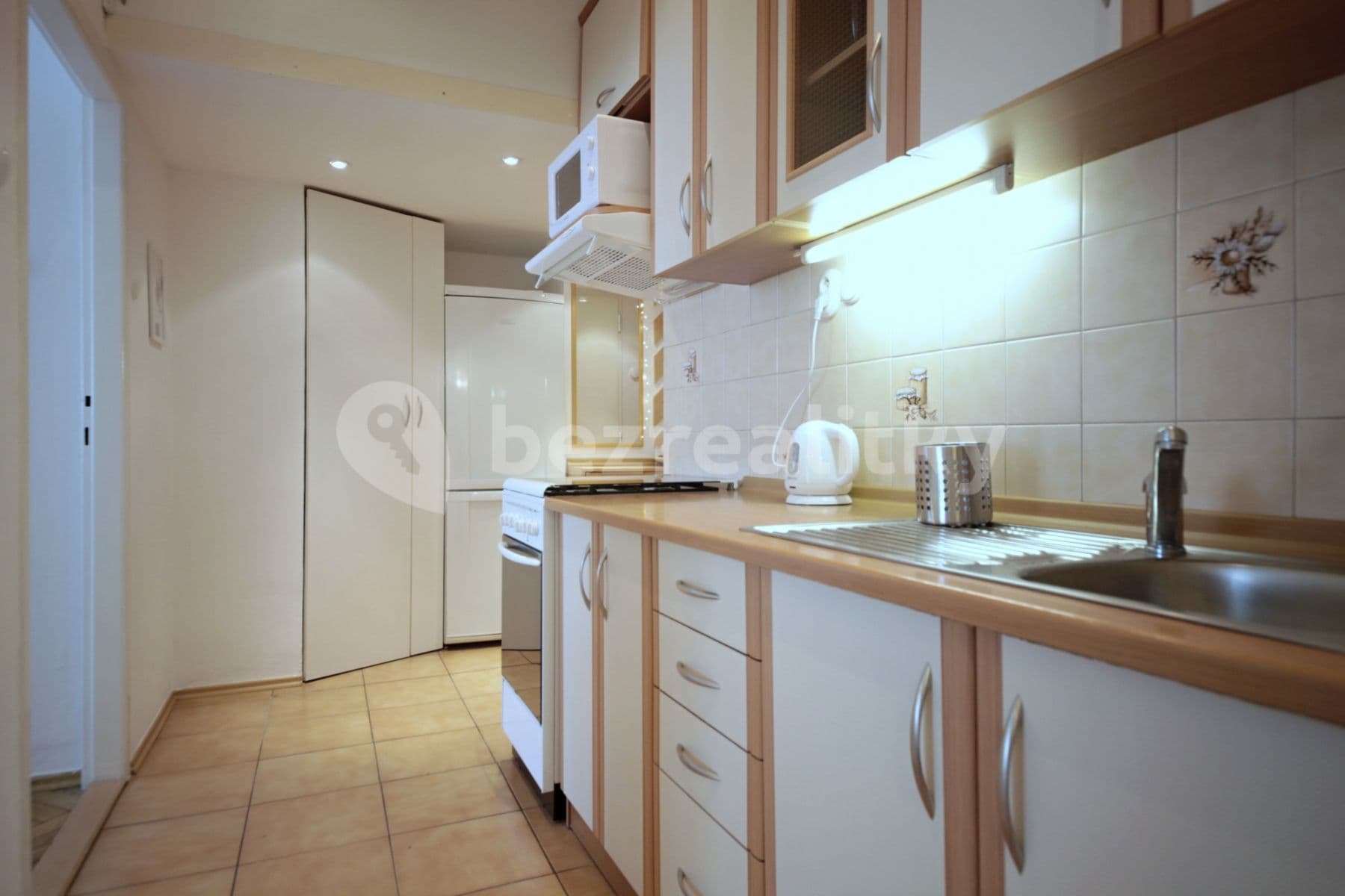 2 bedroom flat to rent, 46 m², ulice Kloboučnická, Prague, Prague 2 bedroom flat to rent, 46 m², ulice Kloboučnická, Prague, Prague