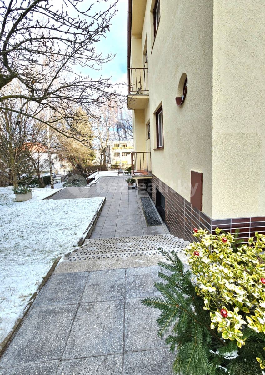 2 bedroom flat to rent, 55 m², Nový lesík, Prague, Prague 2 bedroom flat to rent, 55 m², Nový lesík, Prague, Prague