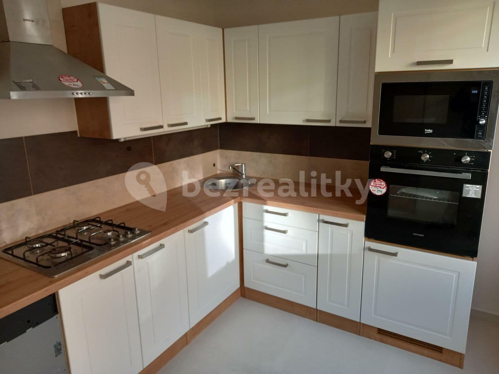3 bedroom flat to rent, 74 m², Brněnská, Plzeň, Plzeňský Region 3 bedroom flat to rent, 74 m², Brněnská, Plzeň, Plzeňský Region