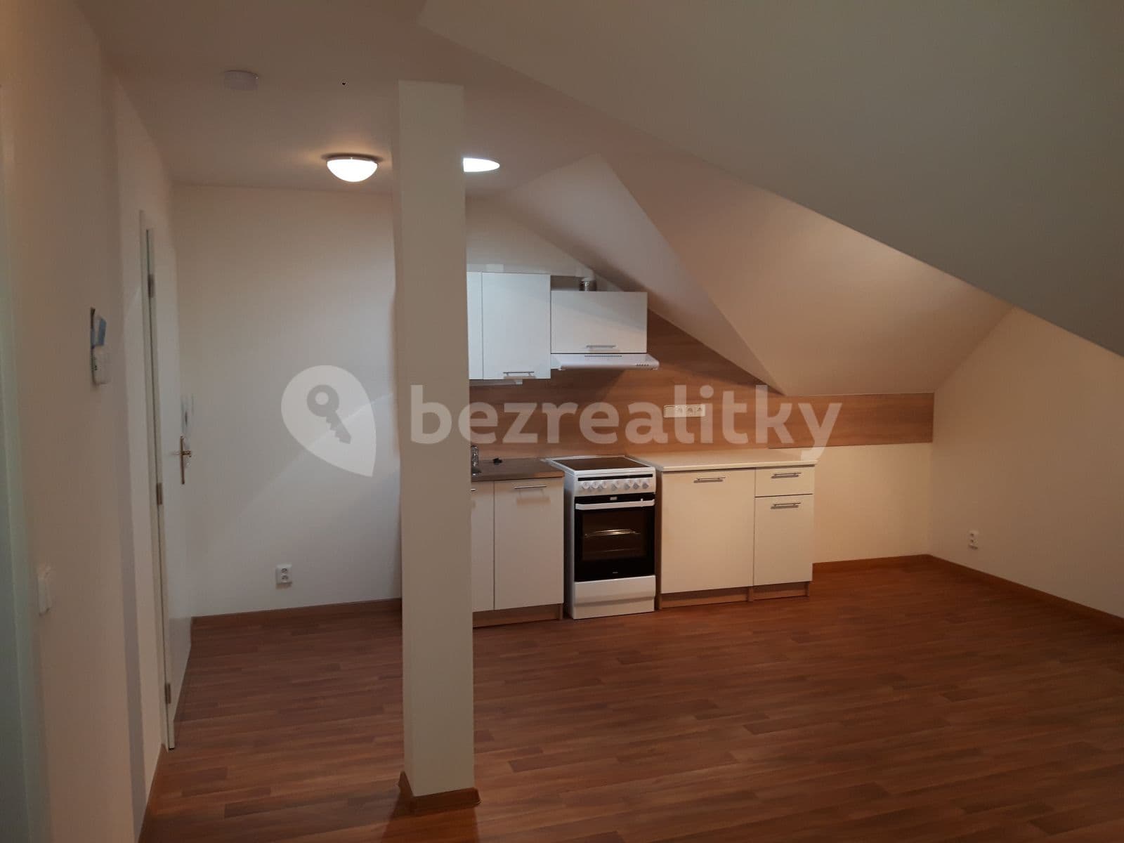 1 bedroom with open-plan kitchen flat to rent, 50 m², Ke Hřbitovu, Kolín, Středočeský Region 1 bedroom with open-plan kitchen flat to rent, 50 m², Ke Hřbitovu, Kolín, Středočeský Region