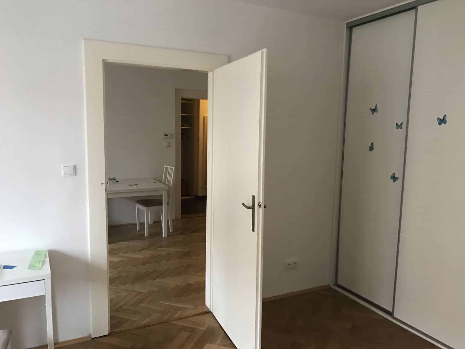 1 bedroom with open-plan kitchen flat to rent, 42 m², Jugoslávských partyzánů, Prague, Prague 1 bedroom with open-plan kitchen flat to rent, 42 m², Jugoslávských partyzánů, Prague, Prague