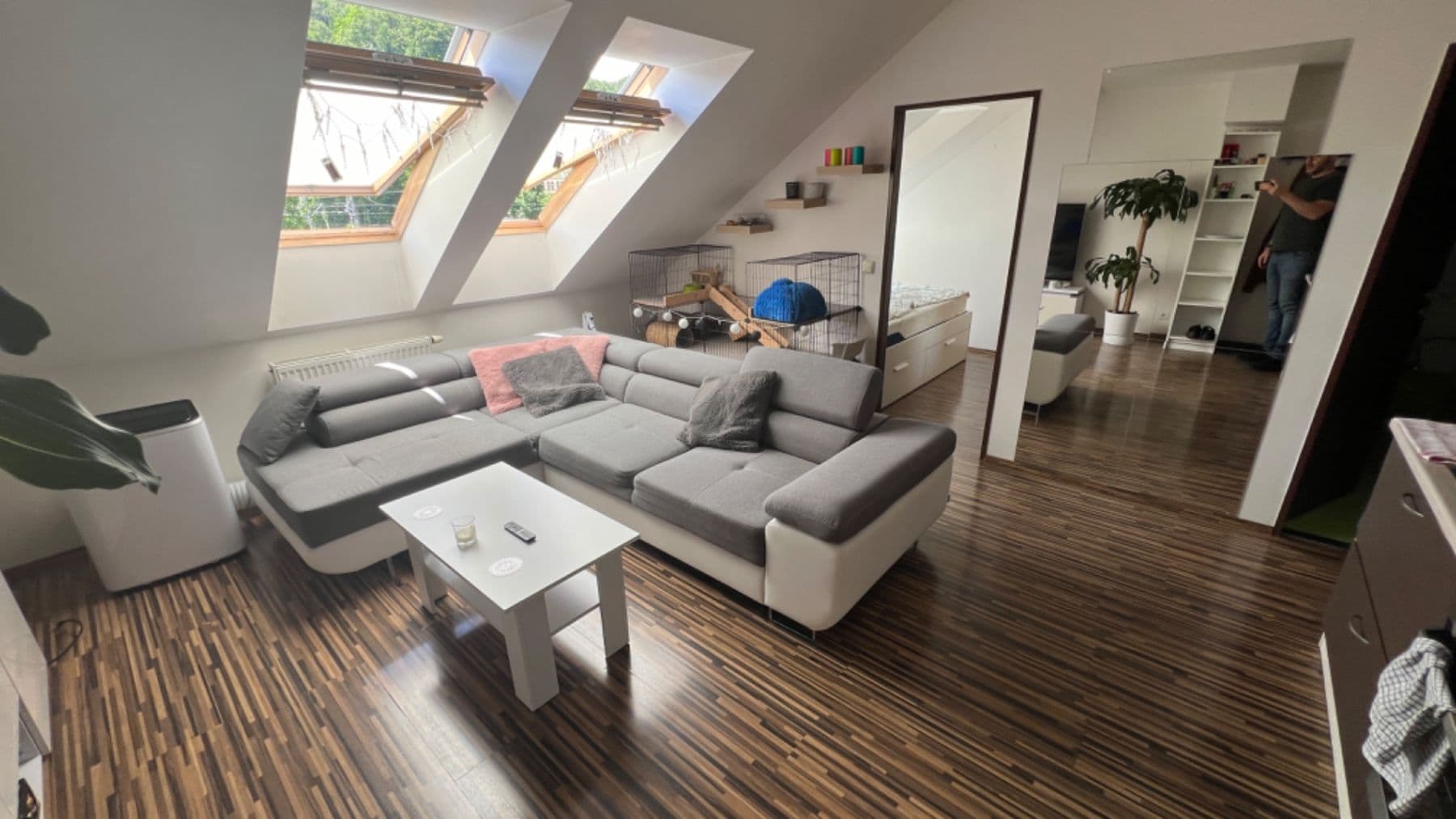 1 bedroom with open-plan kitchen flat to rent, 38 m², Zbraslavská, Prague, Prague 1 bedroom with open-plan kitchen flat to rent, 38 m², Zbraslavská, Prague, Prague