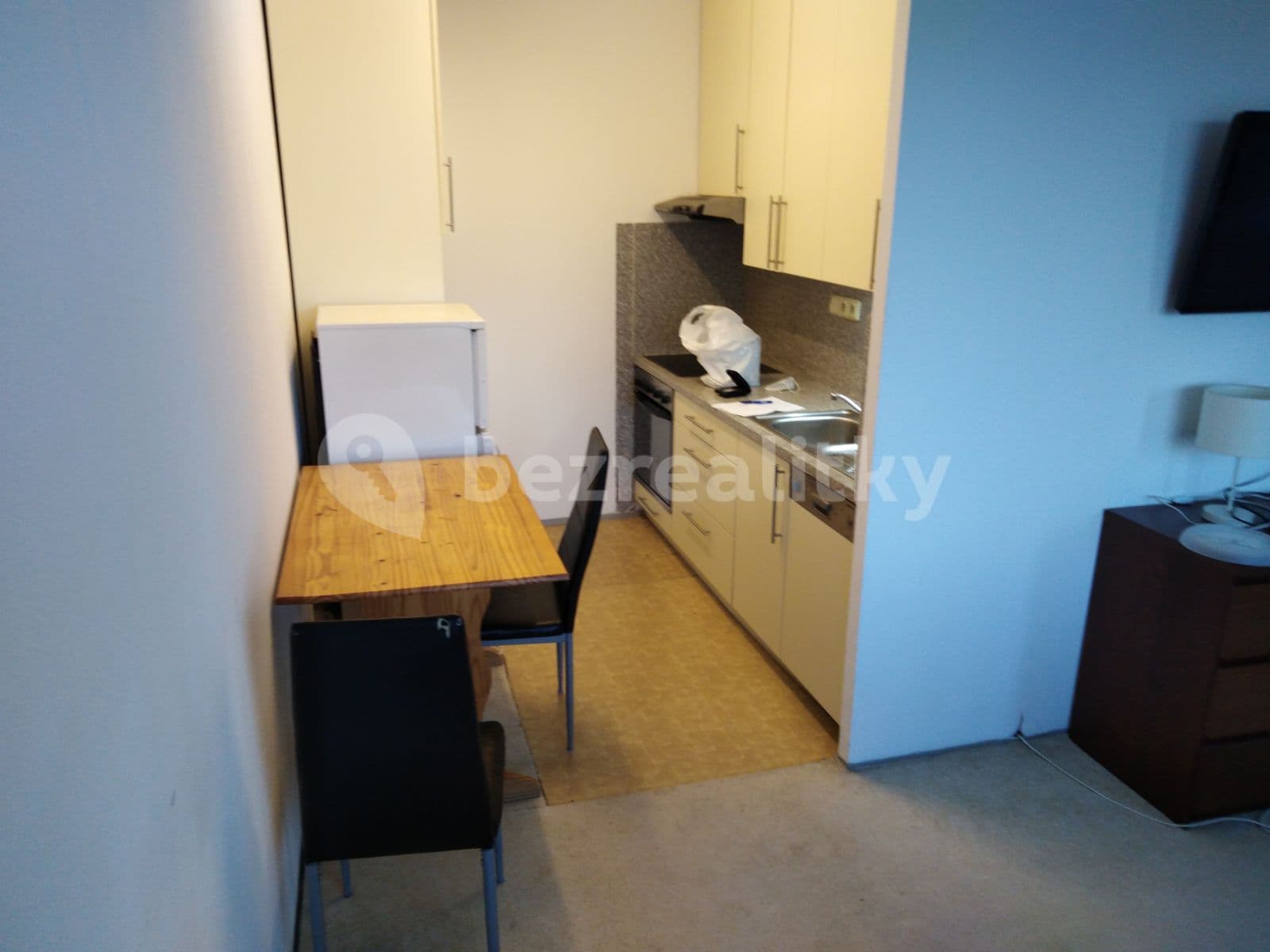 Small studio flat to rent, 36 m², V hůrkách, Prague, Prague Small studio flat to rent, 36 m², V hůrkách, Prague, Prague