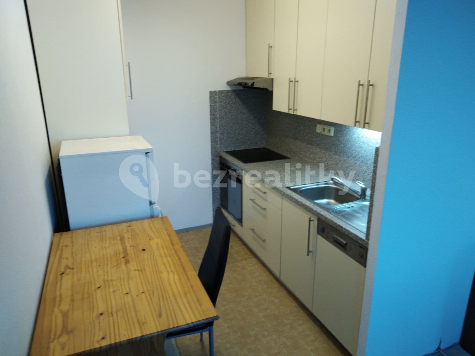 Small studio flat to rent, 36 m², V hůrkách, Prague, Prague Small studio flat to rent, 36 m², V hůrkách, Prague, Prague