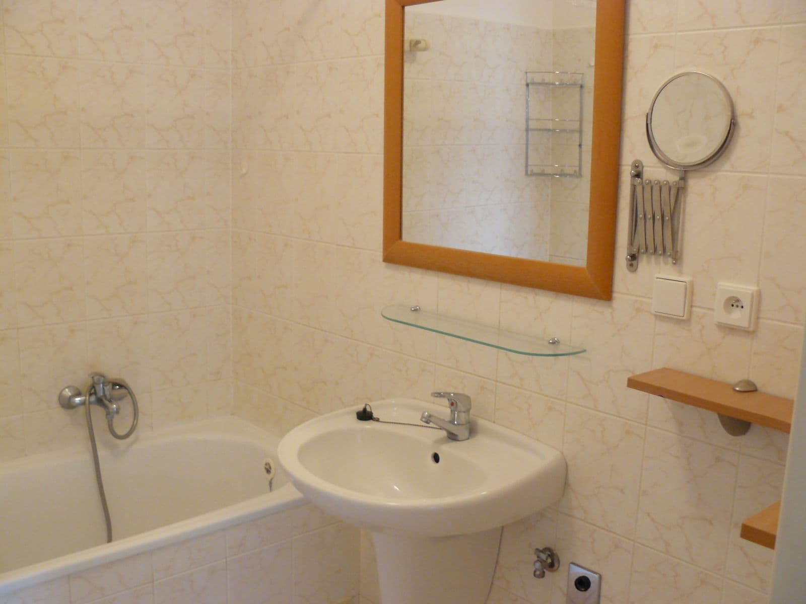 1 bedroom with open-plan kitchen flat to rent, 65 m², Kodymova, Prague, Prague 1 bedroom with open-plan kitchen flat to rent, 65 m², Kodymova, Prague, Prague