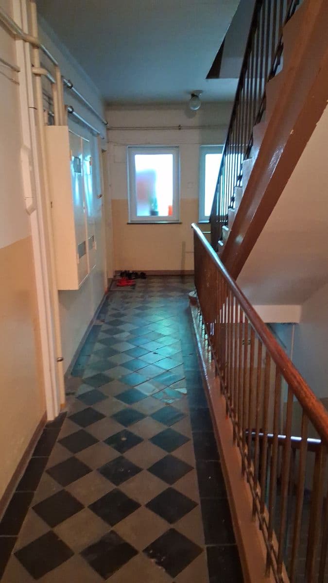 1 bedroom with open-plan kitchen flat to rent, 55 m², Na Popluží, Ústí nad Labem, Ústecký Region 1 bedroom with open-plan kitchen flat to rent, 55 m², Na Popluží, Ústí nad Labem, Ústecký Region
