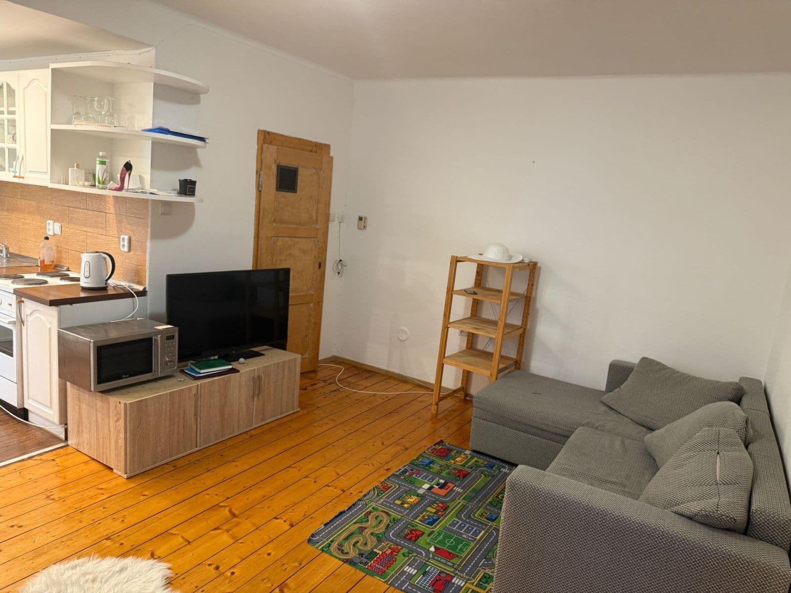 1 bedroom with open-plan kitchen flat to rent, 55 m², Na Popluží, Ústí nad Labem, Ústecký Region 1 bedroom with open-plan kitchen flat to rent, 55 m², Na Popluží, Ústí nad Labem, Ústecký Region