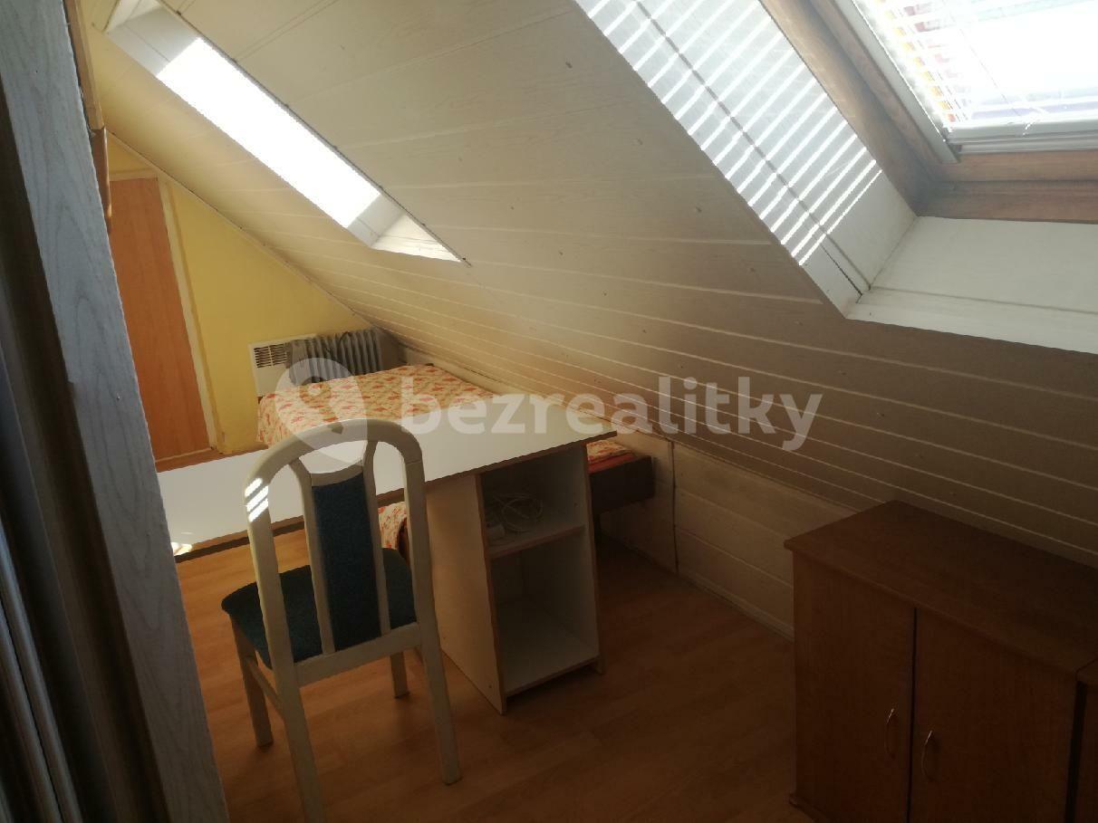 2 bedroom flat to rent, 67 m², Nad Kuliškou, Prague, Prague