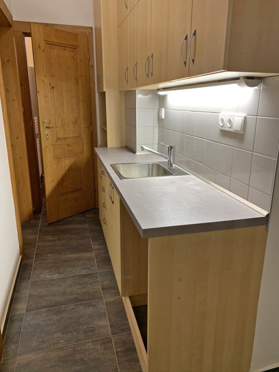 non-residential property to rent, 77 m², Chelčického, Hradec Králové, Královéhradecký Region non-residential property to rent, 77 m², Chelčického, Hradec Králové, Královéhradecký Region