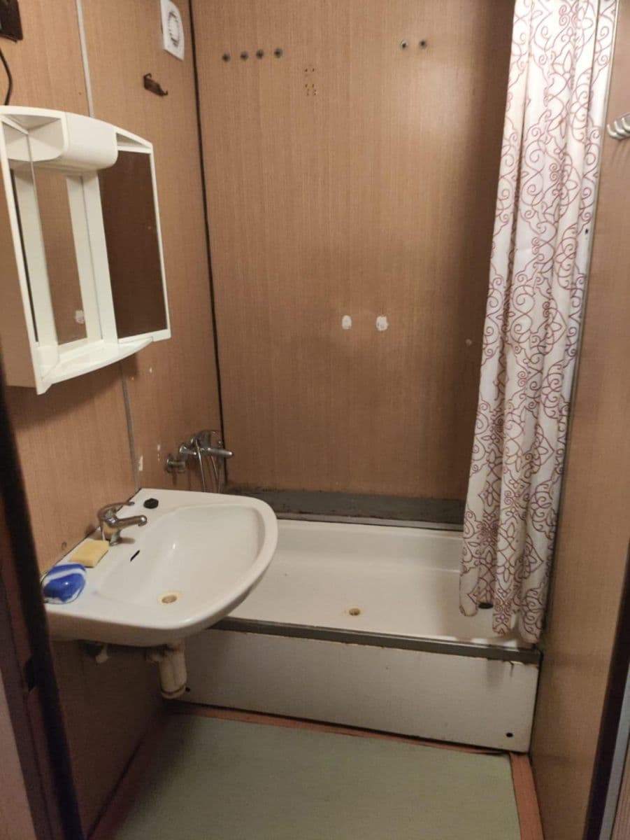 1 bedroom with open-plan kitchen flat to rent, 44 m², Bellušova, Prague, Prague 1 bedroom with open-plan kitchen flat to rent, 44 m², Bellušova, Prague, Prague