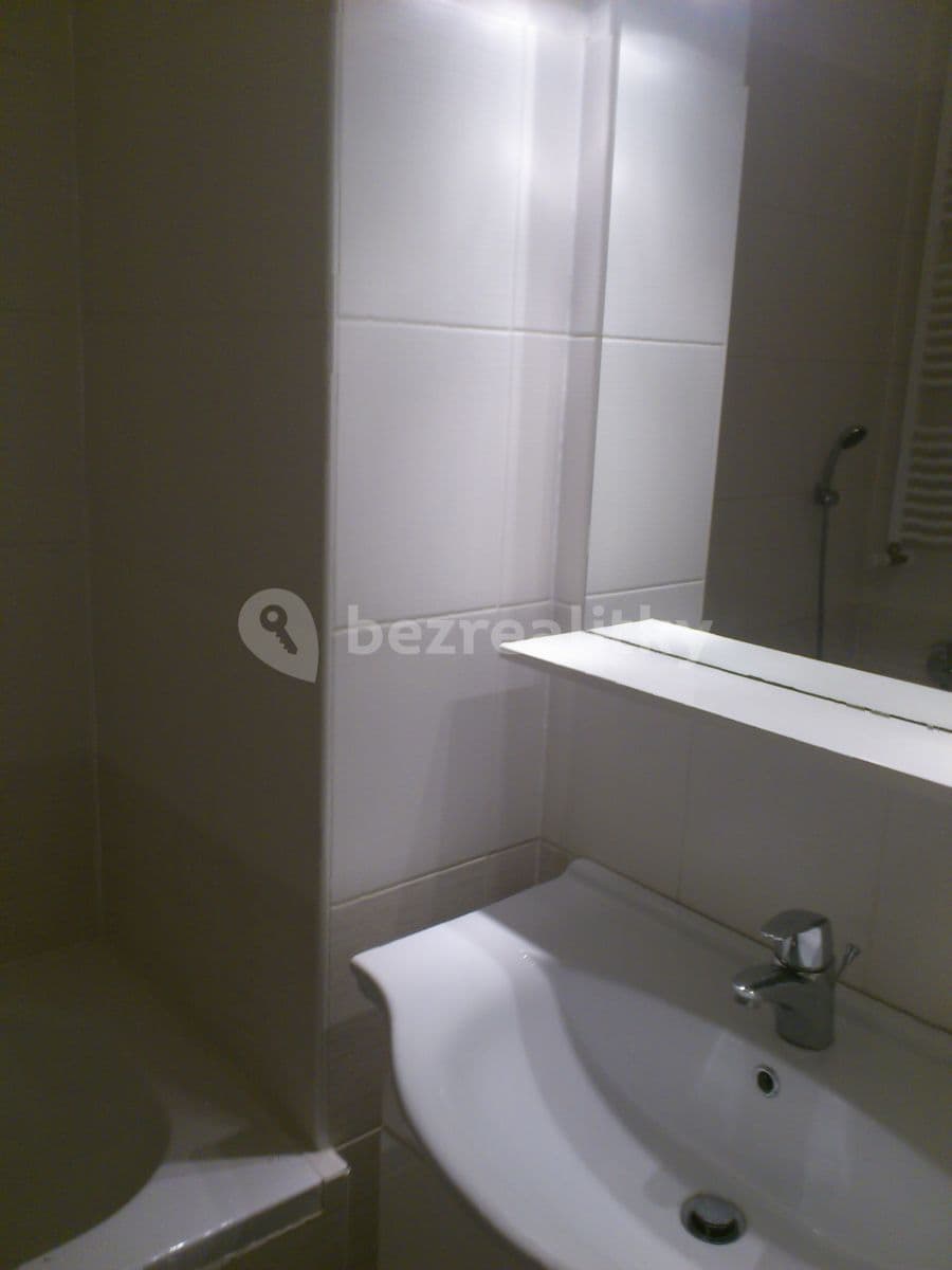 4 bedroom flat to rent, 120 m², Došlíkova, Brno, Jihomoravský Region 4 bedroom flat to rent, 120 m², Došlíkova, Brno, Jihomoravský Region