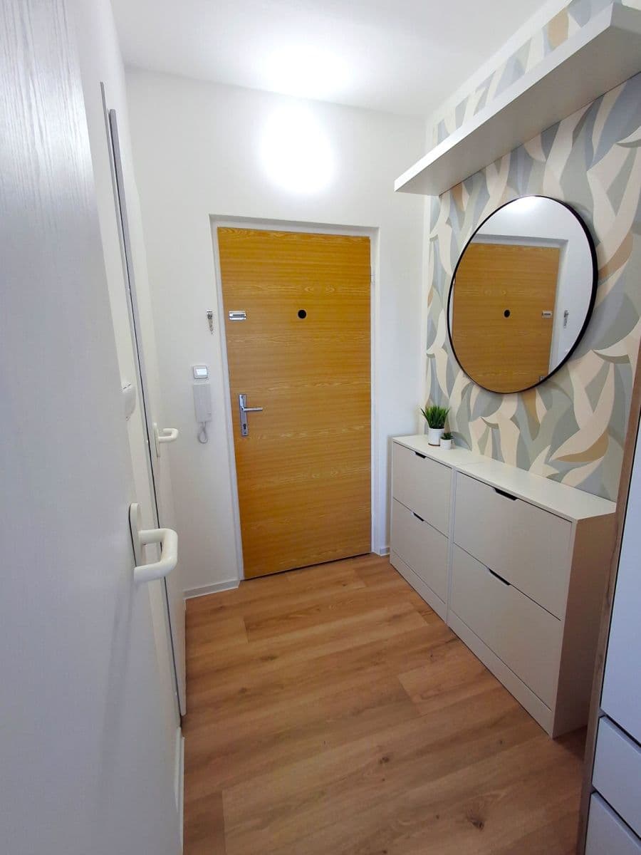 1 bedroom flat to rent, 39 m², Strážnická, Plzeň, Plzeňský Region 1 bedroom flat to rent, 39 m², Strážnická, Plzeň, Plzeňský Region