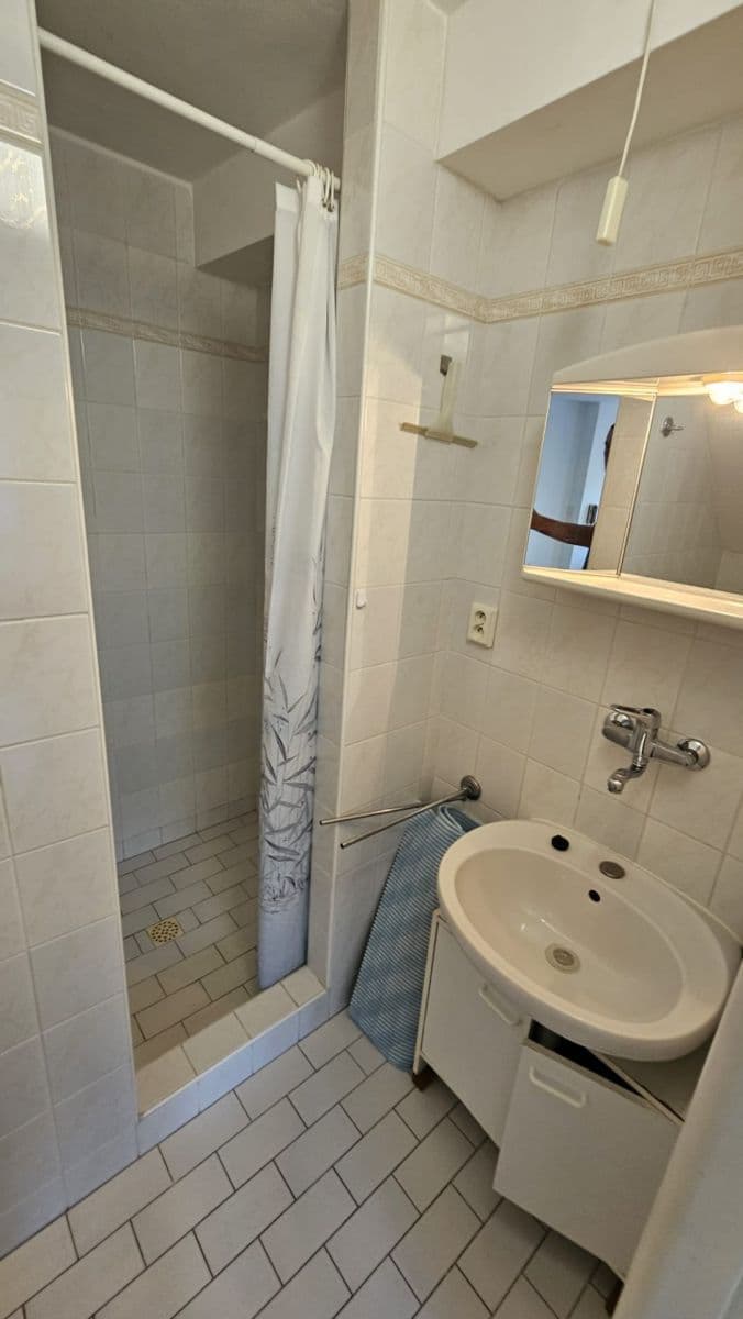 Small studio flat to rent, 22 m², K ovčínu, Prague, Prague Small studio flat to rent, 22 m², K ovčínu, Prague, Prague