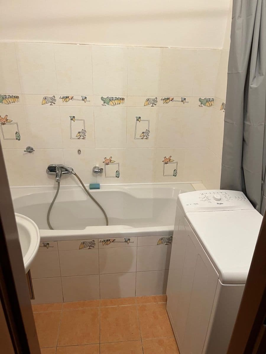 2 bedroom flat to rent, 52 m², Gutova, Prague, Prague 2 bedroom flat to rent, 52 m², Gutova, Prague, Prague