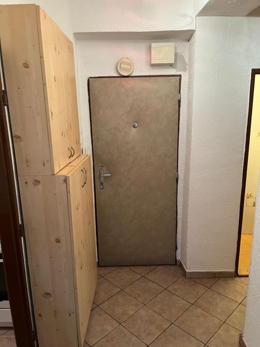 2 bedroom flat to rent, 52 m², Gutova, Prague, Prague 2 bedroom flat to rent, 52 m², Gutova, Prague, Prague