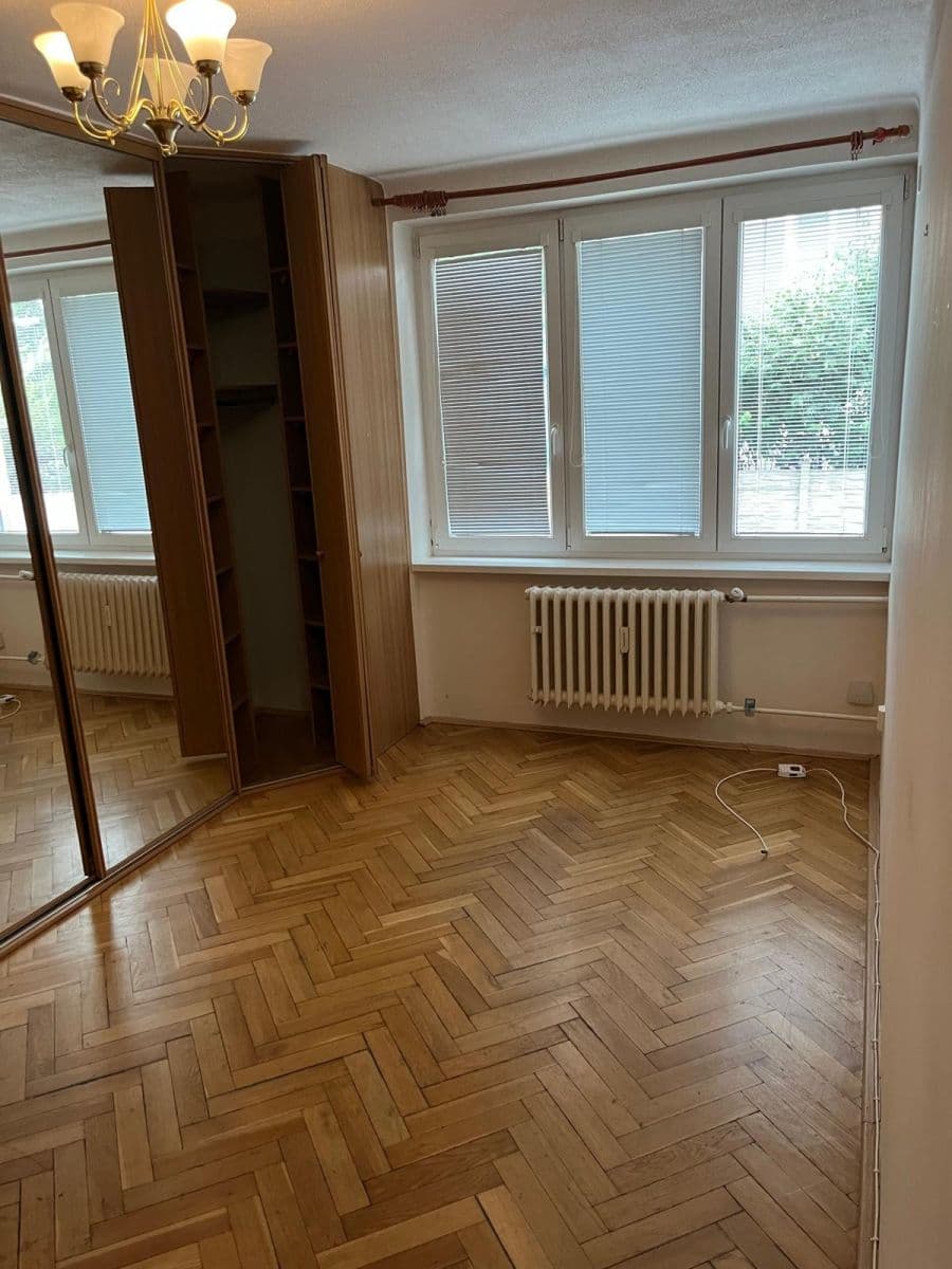 2 bedroom flat to rent, 52 m², Gutova, Prague, Prague 2 bedroom flat to rent, 52 m², Gutova, Prague, Prague