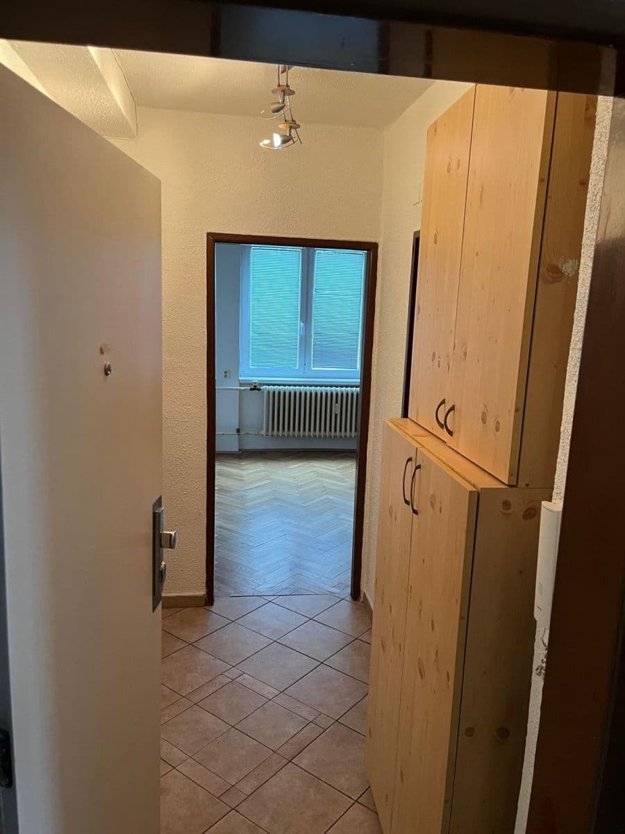 2 bedroom flat to rent, 52 m², Gutova, Prague, Prague 2 bedroom flat to rent, 52 m², Gutova, Prague, Prague