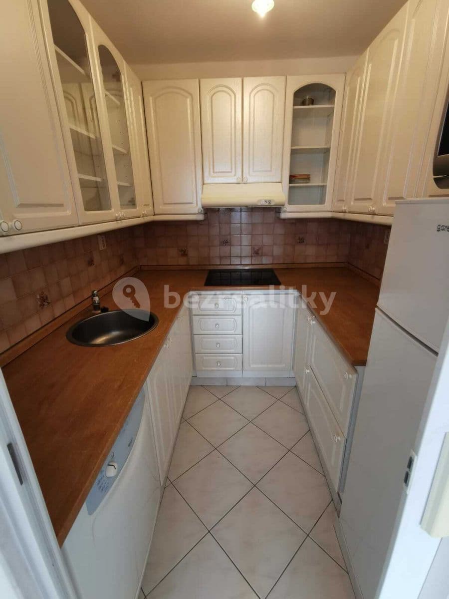 1 bedroom with open-plan kitchen flat to rent, 44 m², Neustupného, Prague, Prague 1 bedroom with open-plan kitchen flat to rent, 44 m², Neustupného, Prague, Prague