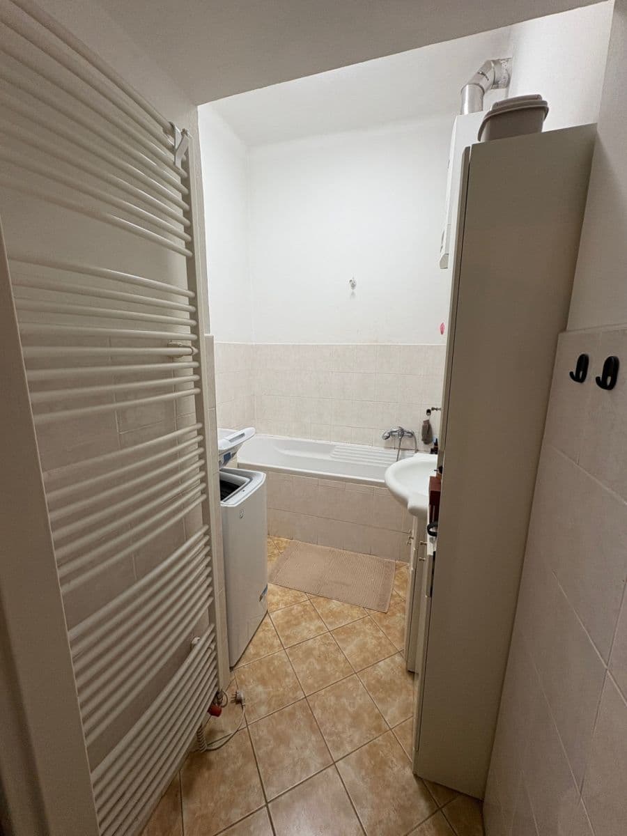 2 bedroom flat to rent, 63 m², Na Folimance, Prague, Prague 2 bedroom flat to rent, 63 m², Na Folimance, Prague, Prague