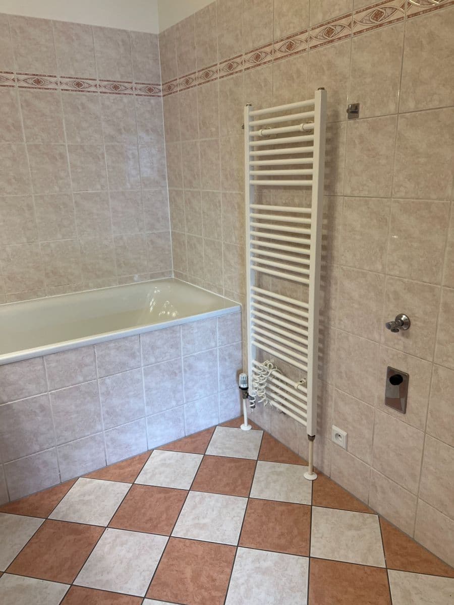 2 bedroom with open-plan kitchen flat to rent, 85 m², Želetavská, Prague, Prague 2 bedroom with open-plan kitchen flat to rent, 85 m², Želetavská, Prague, Prague