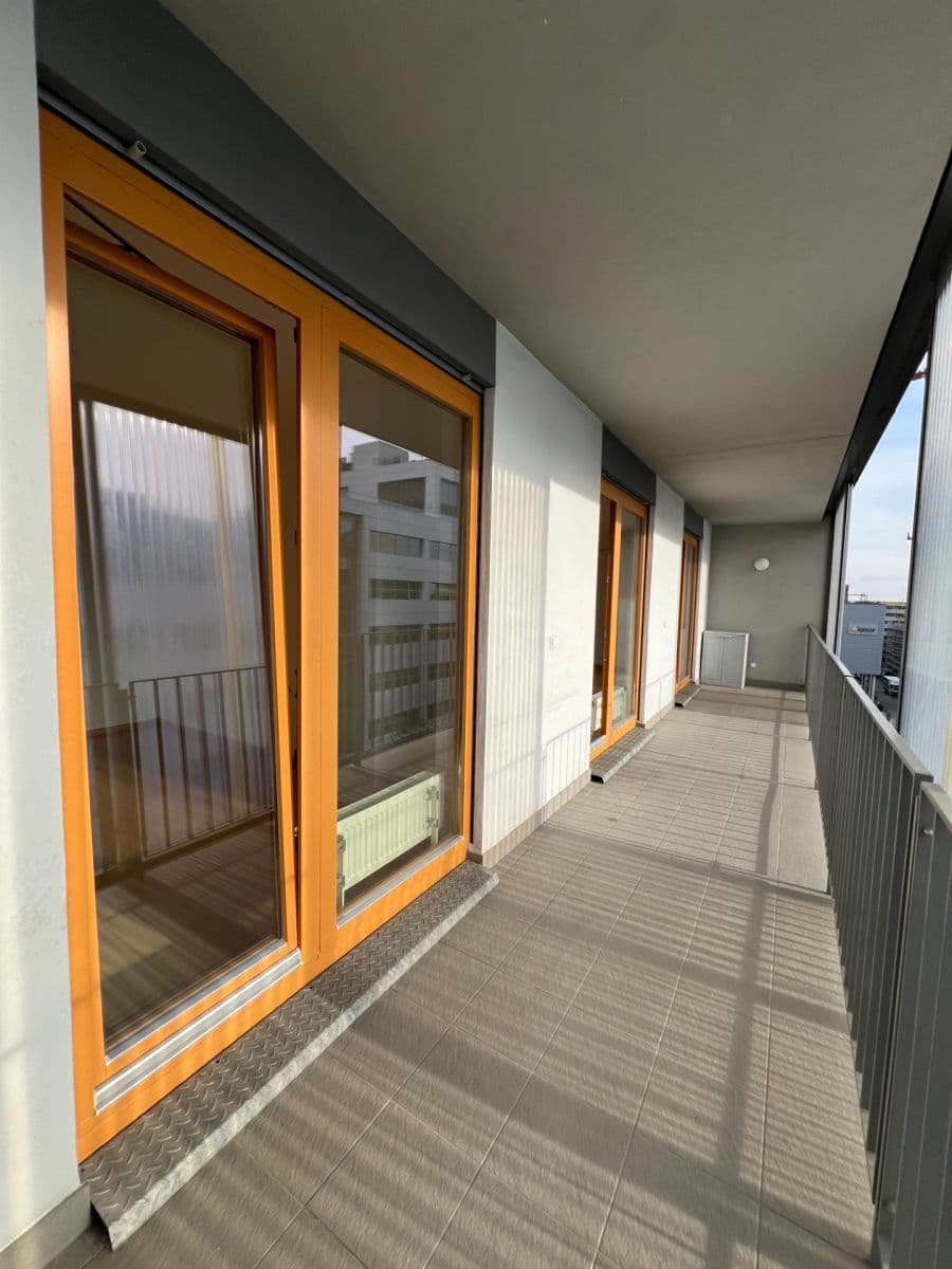 2 bedroom with open-plan kitchen flat to rent, 85 m², Želetavská, Prague, Prague 2 bedroom with open-plan kitchen flat to rent, 85 m², Želetavská, Prague, Prague