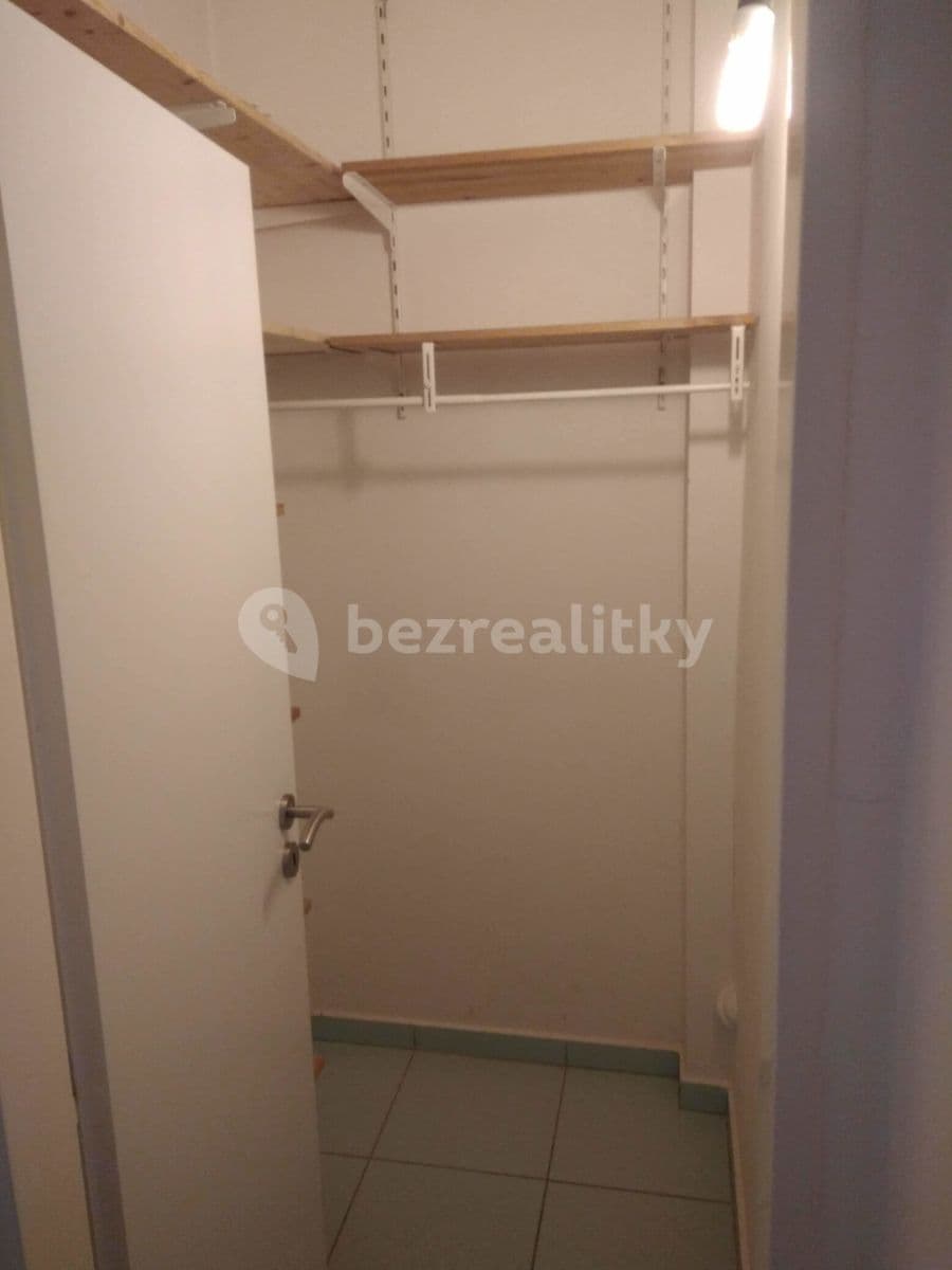 1 bedroom with open-plan kitchen flat to rent, 45 m², Libická, Prague, Prague 1 bedroom with open-plan kitchen flat to rent, 45 m², Libická, Prague, Prague