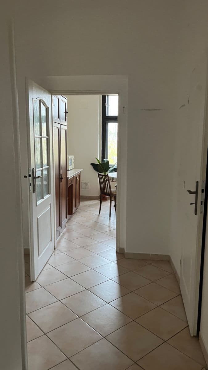 2 bedroom flat to rent, 62 m², Nad Královskou oborou, Prague, Prague 2 bedroom flat to rent, 62 m², Nad Královskou oborou, Prague, Prague