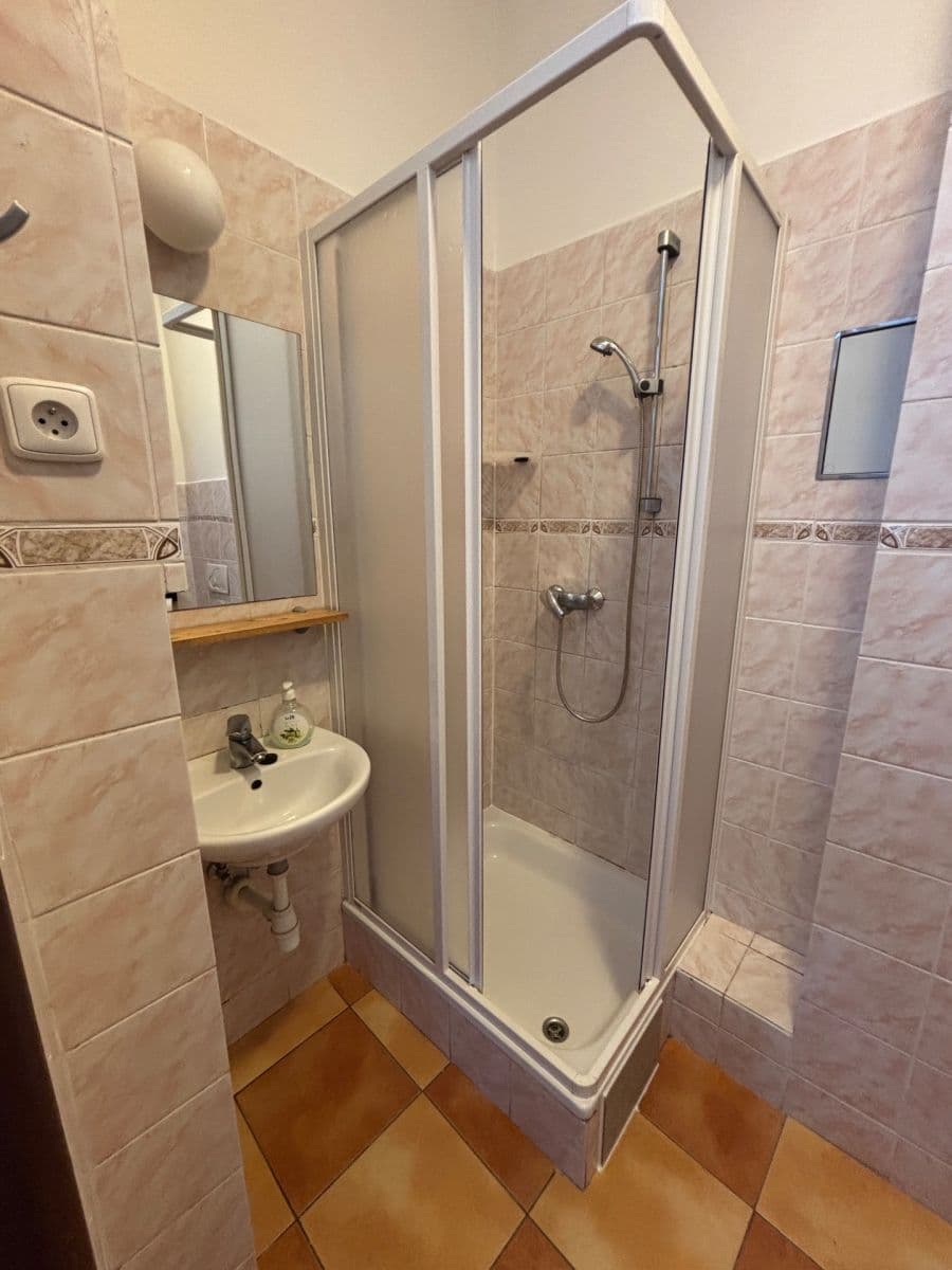 1 bedroom flat to rent, 32 m², Arbesovo náměstí, Prague, Prague 1 bedroom flat to rent, 32 m², Arbesovo náměstí, Prague, Prague