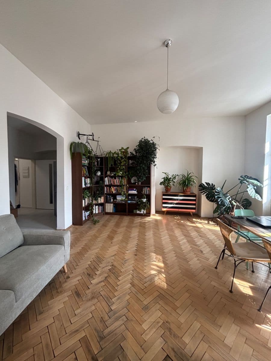 3 bedroom flat to rent, 100 m², Arbesovo náměstí, Prague, Prague 3 bedroom flat to rent, 100 m², Arbesovo náměstí, Prague, Prague