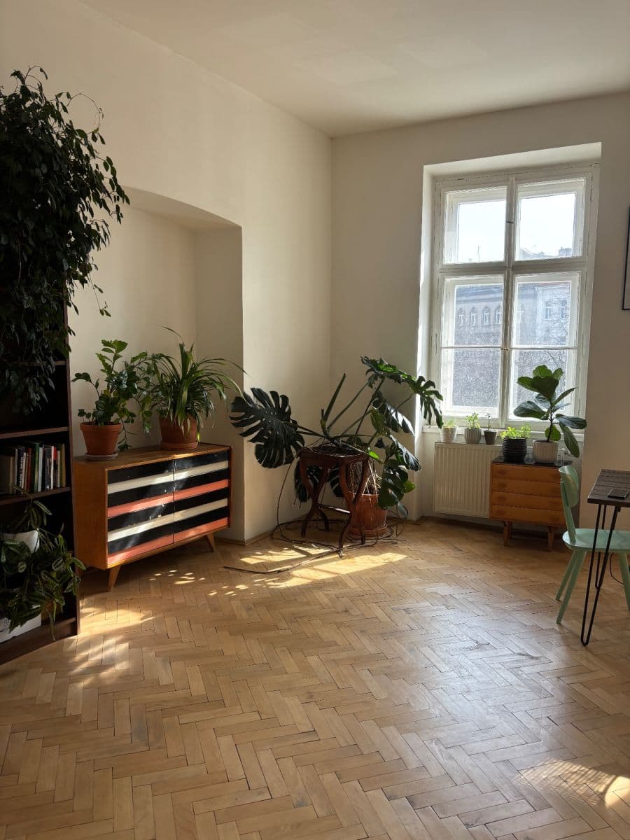 3 bedroom flat to rent, 100 m², Arbesovo náměstí, Prague, Prague 3 bedroom flat to rent, 100 m², Arbesovo náměstí, Prague, Prague