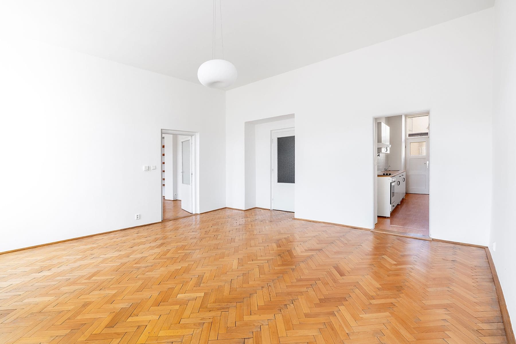 2 bedroom flat to rent, 72 m², Arbesovo náměstí, Prague, Prague 2 bedroom flat to rent, 72 m², Arbesovo náměstí, Prague, Prague