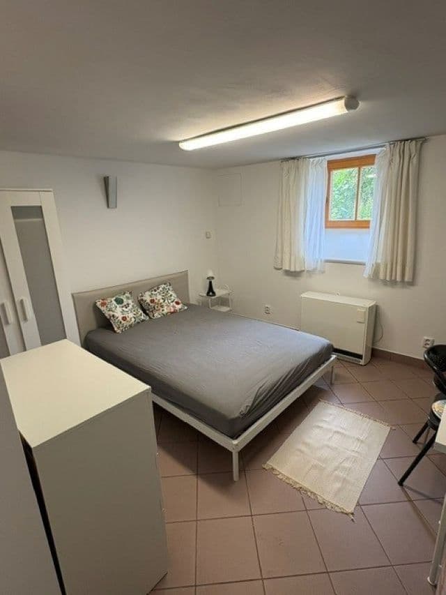 Small studio flat to rent, 12 m², Vlnitá, Prague, Prague Small studio flat to rent, 12 m², Vlnitá, Prague, Prague