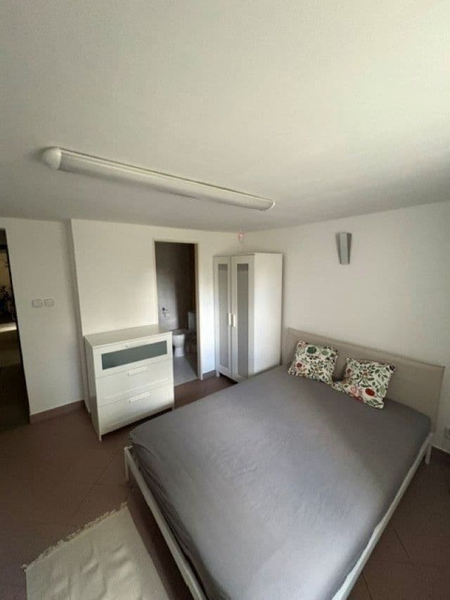 Small studio flat to rent, 12 m², Vlnitá, Prague, Prague Small studio flat to rent, 12 m², Vlnitá, Prague, Prague