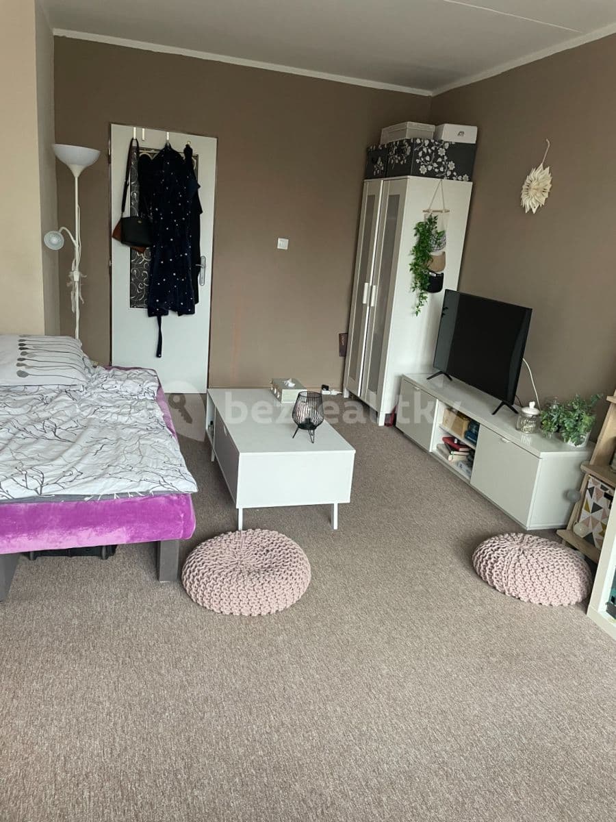 3 bedroom flat to rent, 73 m², Na břehu, Prague, Prague 3 bedroom flat to rent, 73 m², Na břehu, Prague, Prague