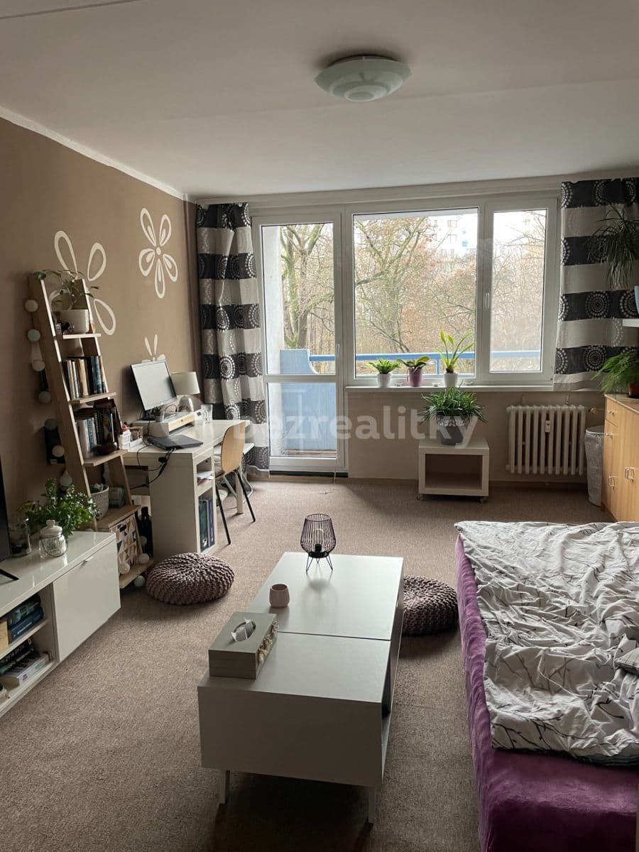 3 bedroom flat to rent, 73 m², Na břehu, Prague, Prague 3 bedroom flat to rent, 73 m², Na břehu, Prague, Prague