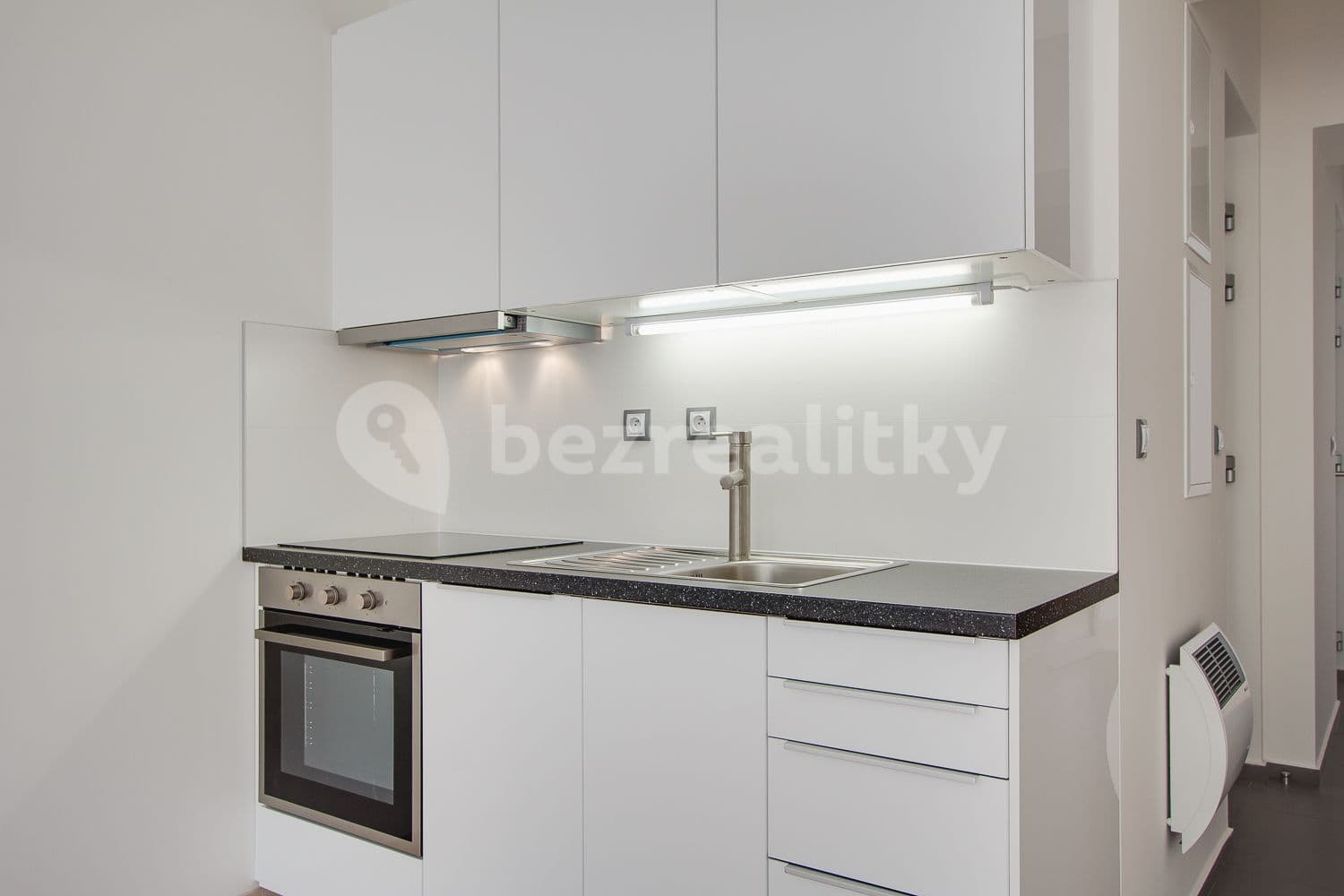 1 bedroom with open-plan kitchen flat to rent, 40 m², Ovenecká, Prague, Prague 1 bedroom with open-plan kitchen flat to rent, 40 m², Ovenecká, Prague, Prague