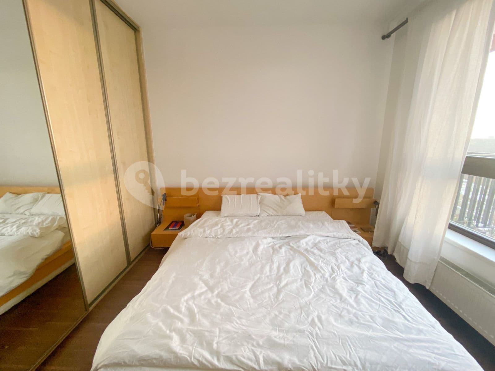 1 bedroom with open-plan kitchen flat to rent, 46 m², Jeremiášova, Prague, Prague 1 bedroom with open-plan kitchen flat to rent, 46 m², Jeremiášova, Prague, Prague