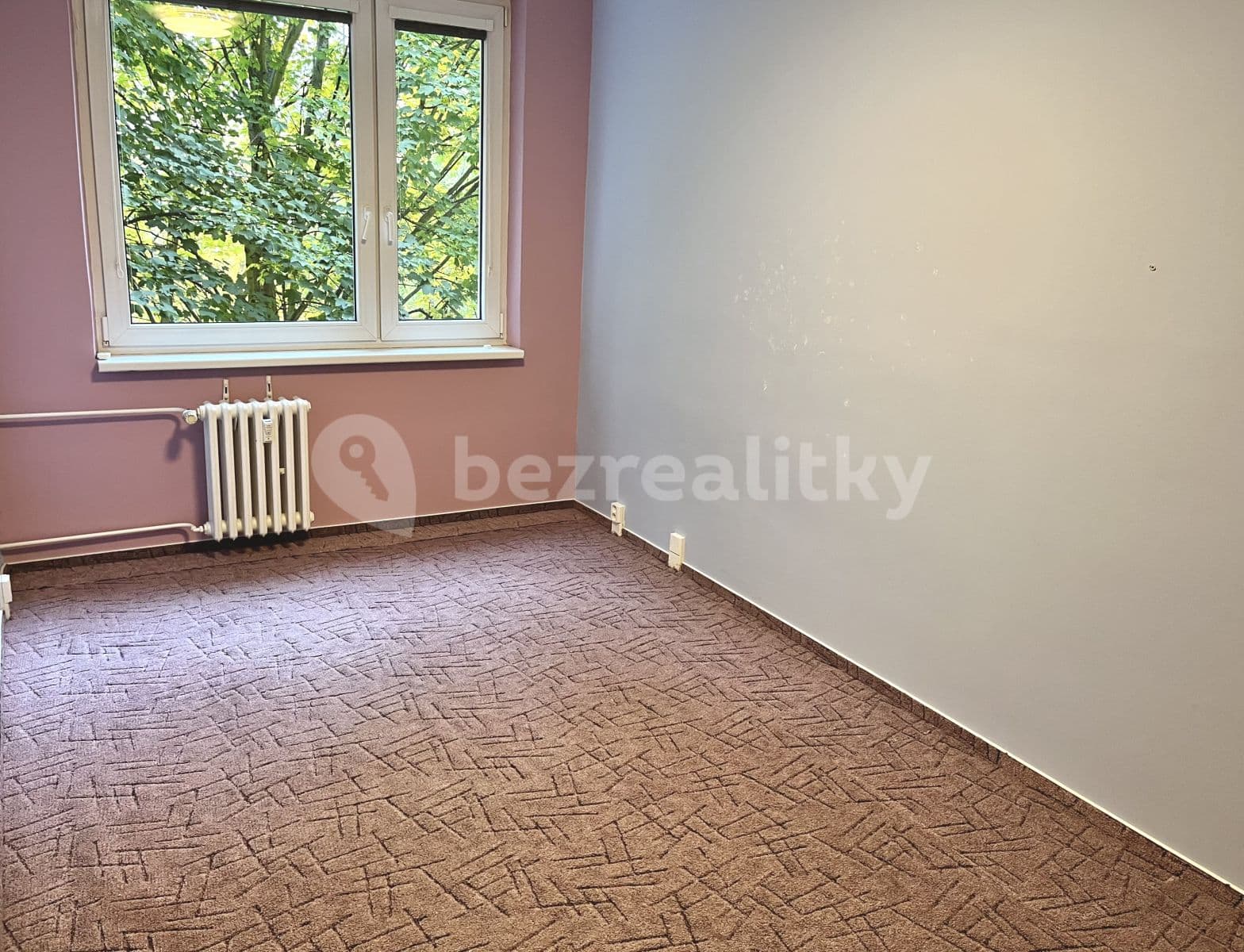 3 bedroom with open-plan kitchen flat to rent, 80 m², Píškova, Prague, Prague