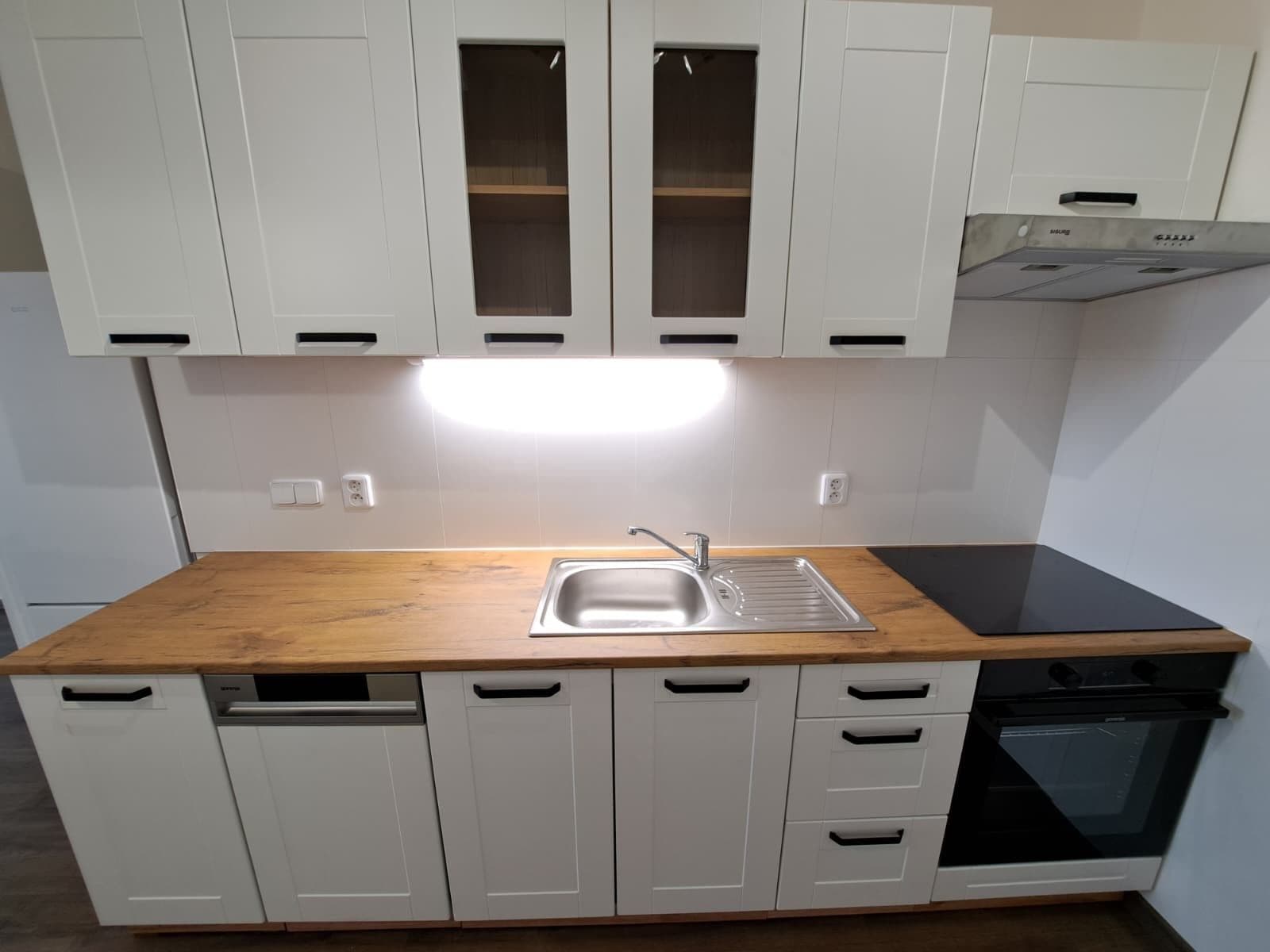 2 bedroom with open-plan kitchen flat to rent, 65 m², Nechvílova, Prague, Prague 2 bedroom with open-plan kitchen flat to rent, 65 m², Nechvílova, Prague, Prague