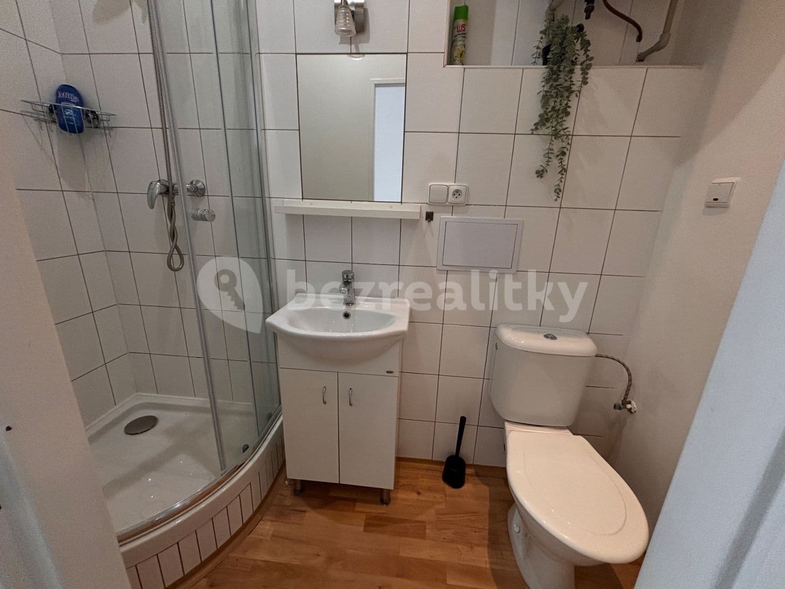 Small studio flat to rent, 23 m², V Nových Vokovicích, Prague, Prague Small studio flat to rent, 23 m², V Nových Vokovicích, Prague, Prague
