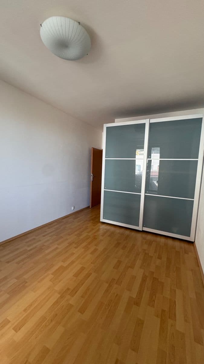 1 bedroom with open-plan kitchen flat to rent, 54 m², Na Slatince, Prague, Prague 1 bedroom with open-plan kitchen flat to rent, 54 m², Na Slatince, Prague, Prague