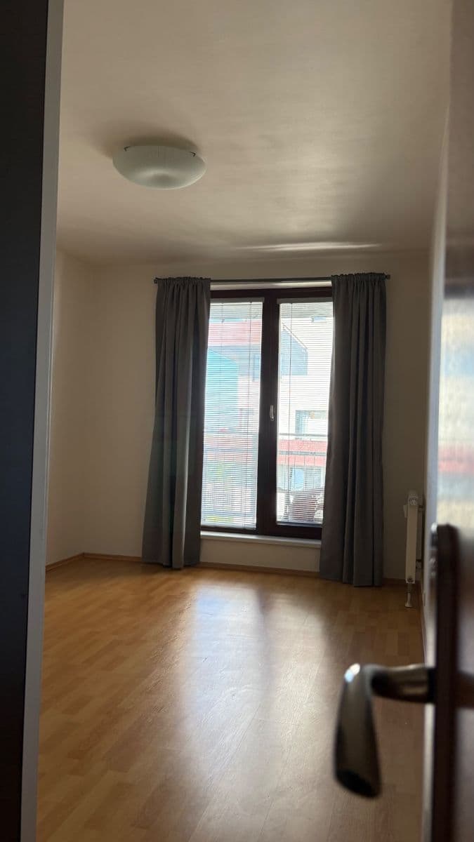 1 bedroom with open-plan kitchen flat to rent, 54 m², Na Slatince, Prague, Prague 1 bedroom with open-plan kitchen flat to rent, 54 m², Na Slatince, Prague, Prague