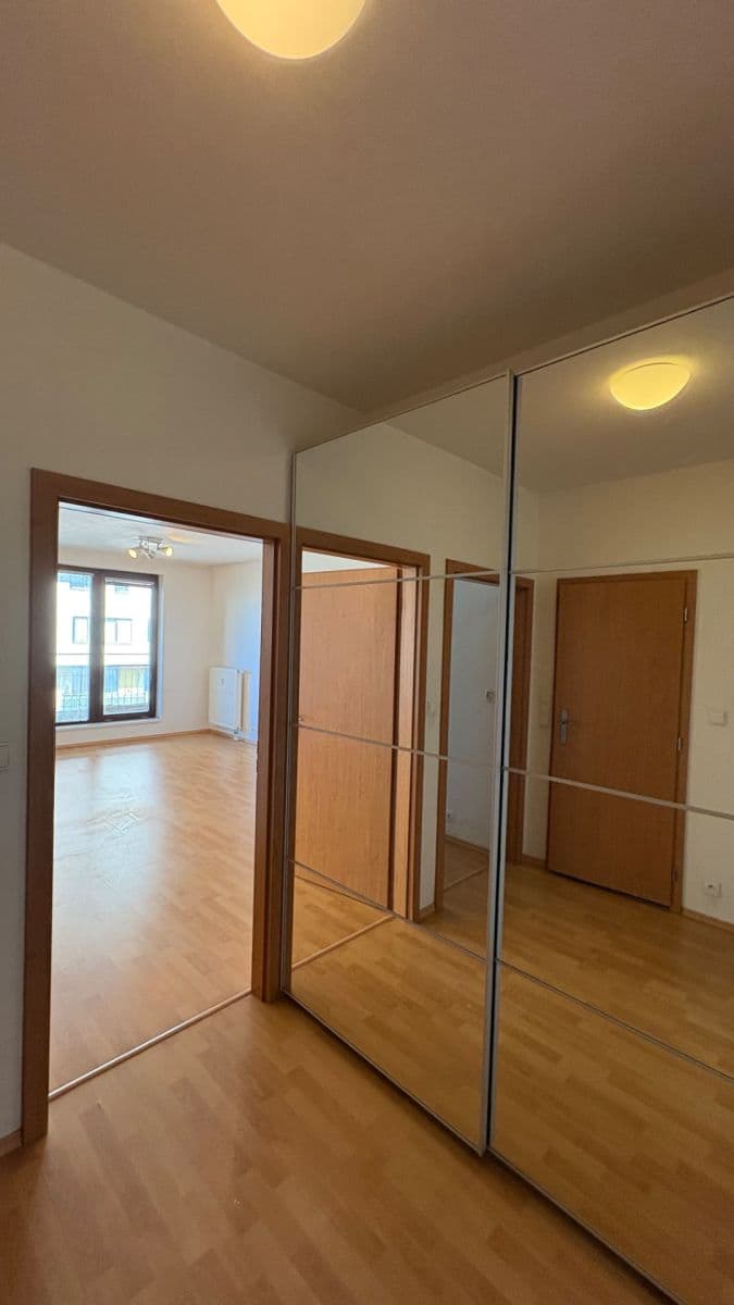 1 bedroom with open-plan kitchen flat to rent, 54 m², Na Slatince, Prague, Prague 1 bedroom with open-plan kitchen flat to rent, 54 m², Na Slatince, Prague, Prague