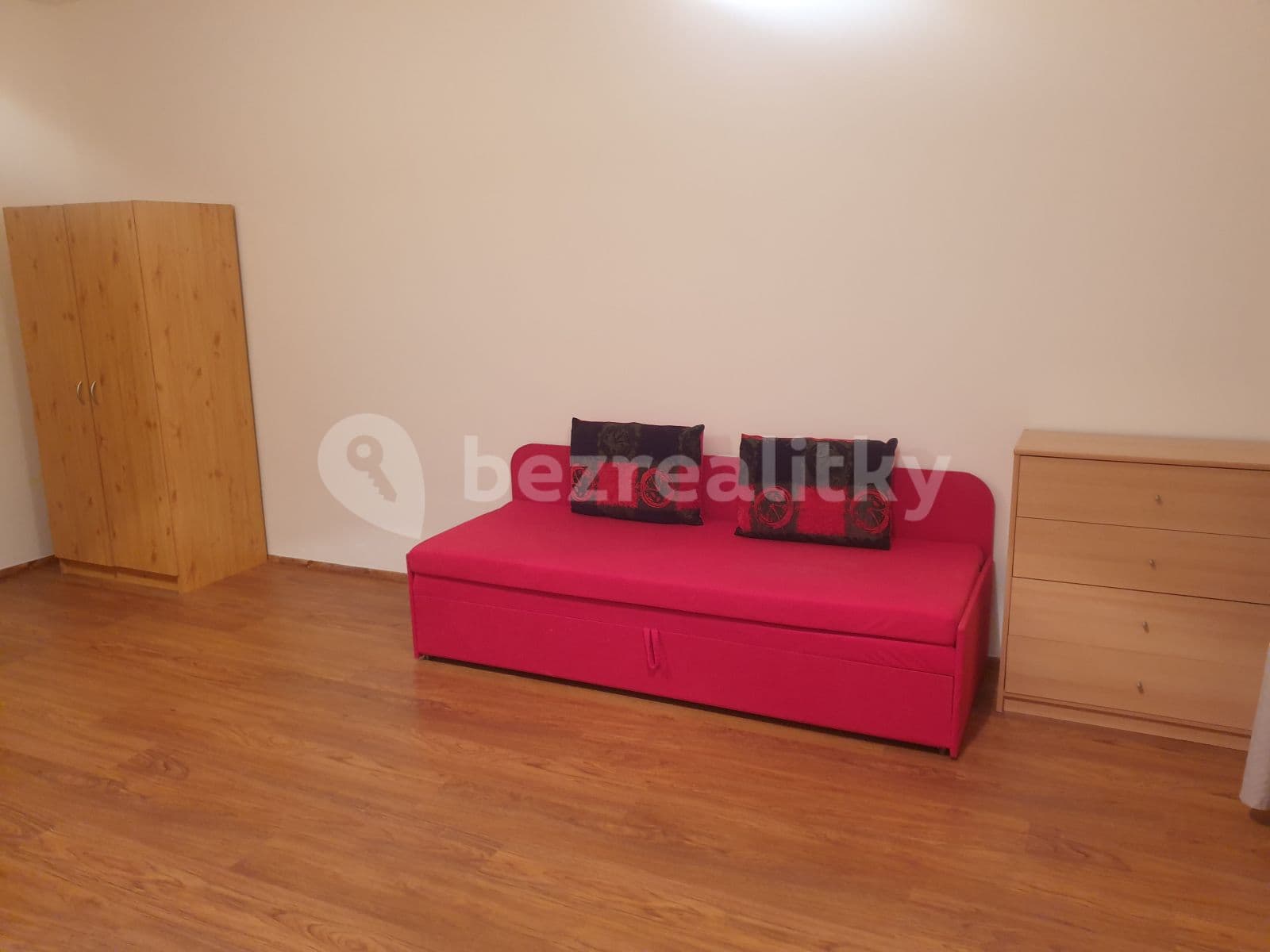 Studio flat to rent, 31 m², Svitákova, Prague, Prague Studio flat to rent, 31 m², Svitákova, Prague, Prague