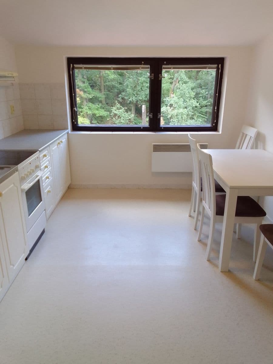 2 bedroom flat to rent, 56 m², Jedlová, Černošice, Středočeský Region 2 bedroom flat to rent, 56 m², Jedlová, Černošice, Středočeský Region