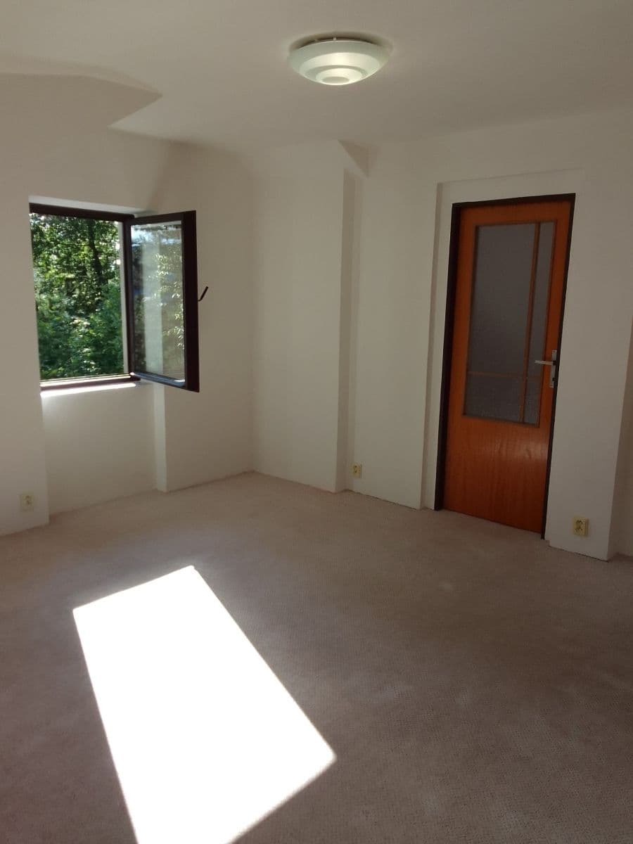 2 bedroom flat to rent, 56 m², Jedlová, Černošice, Středočeský Region 2 bedroom flat to rent, 56 m², Jedlová, Černošice, Středočeský Region