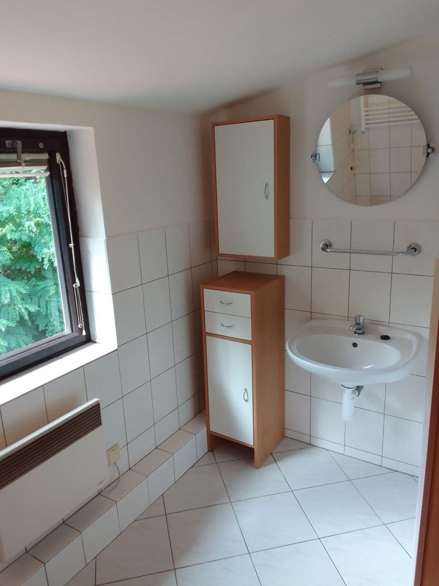 2 bedroom flat to rent, 56 m², Jedlová, Černošice, Středočeský Region 2 bedroom flat to rent, 56 m², Jedlová, Černošice, Středočeský Region