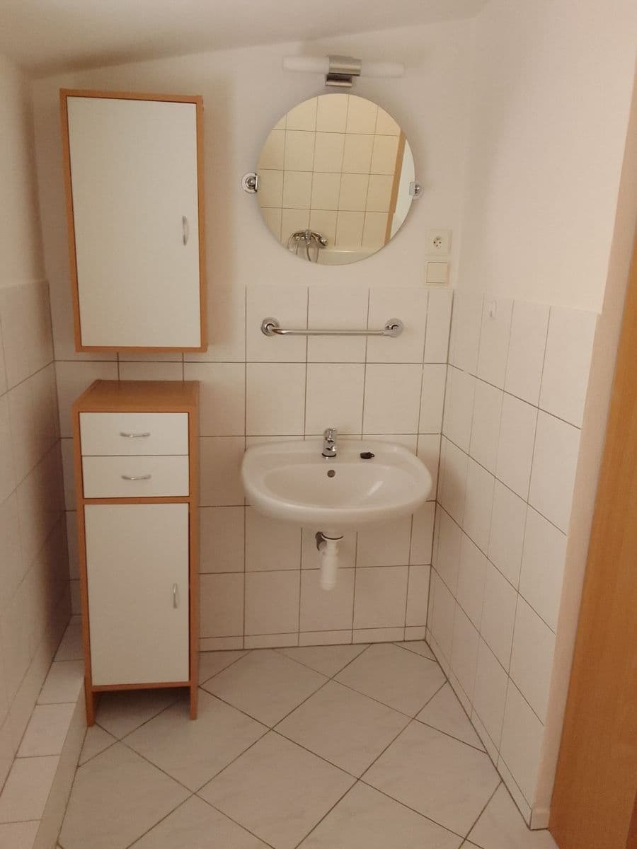 2 bedroom flat to rent, 56 m², Jedlová, Černošice, Středočeský Region 2 bedroom flat to rent, 56 m², Jedlová, Černošice, Středočeský Region